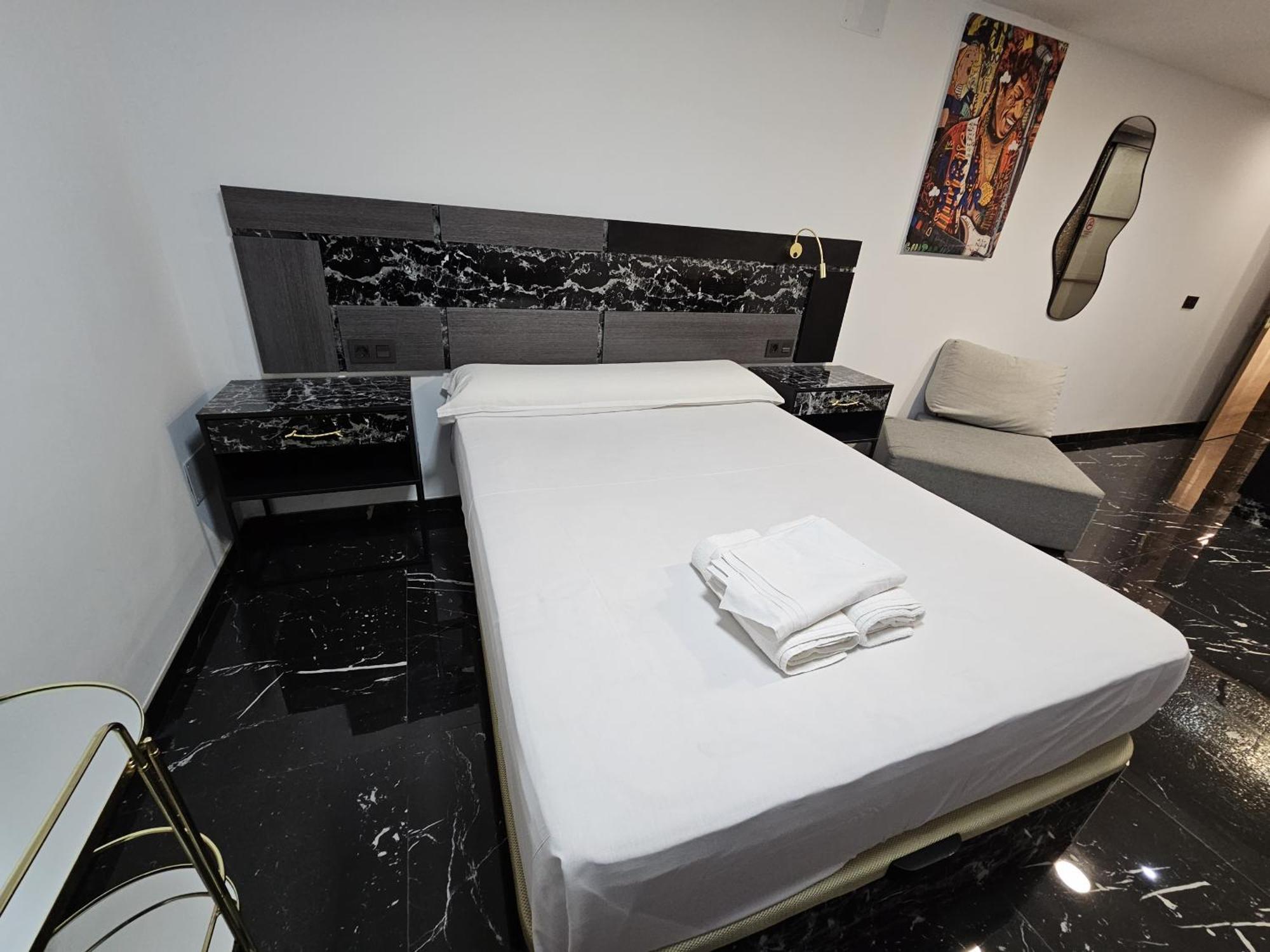 Apartamentos Benidorm Black Екстер'єр фото