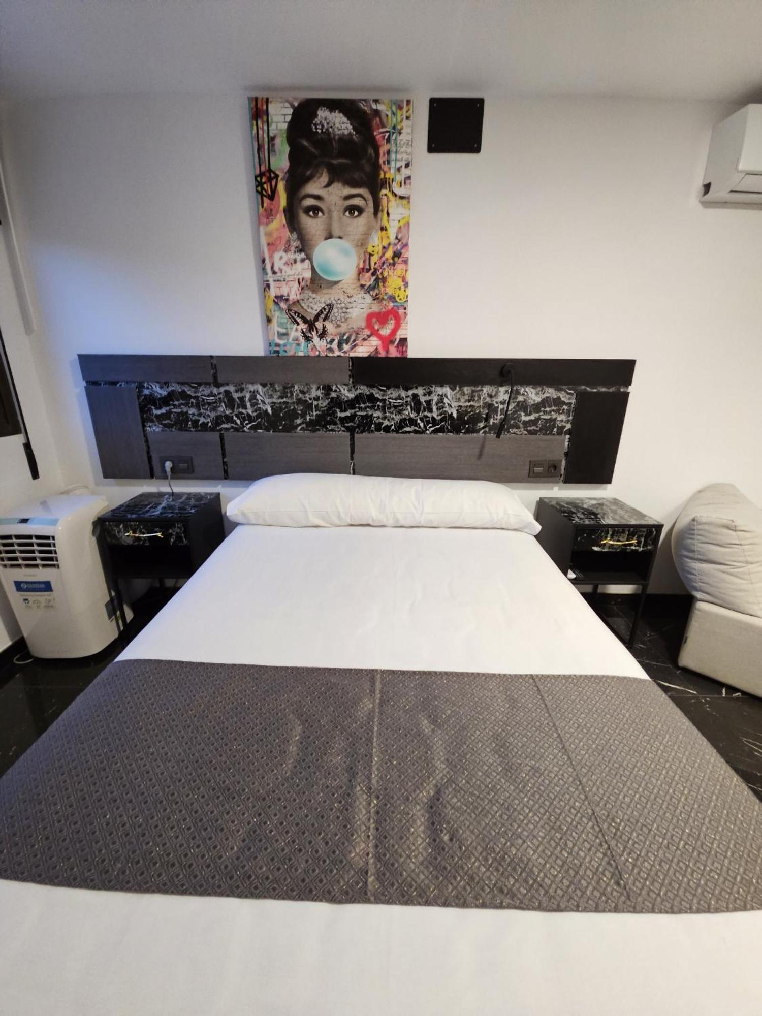 Apartamentos Benidorm Black Екстер'єр фото